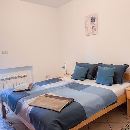 Apartman 2 Apartment Liznjan Bagian luar foto