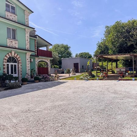 Apartman 2 Apartment Liznjan Bagian luar foto